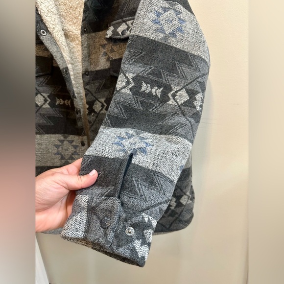 Outback Trading Co. Women's C'Anne Shirt Jacket Black/Grey Aztec Pattern size XL - Picture 9 of 9